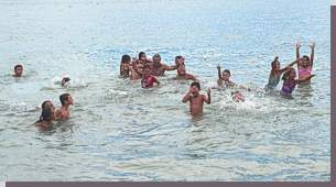Kinderplausch im Wasser