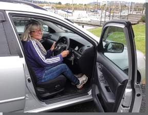 Hier sitzt der Fahrer rechts